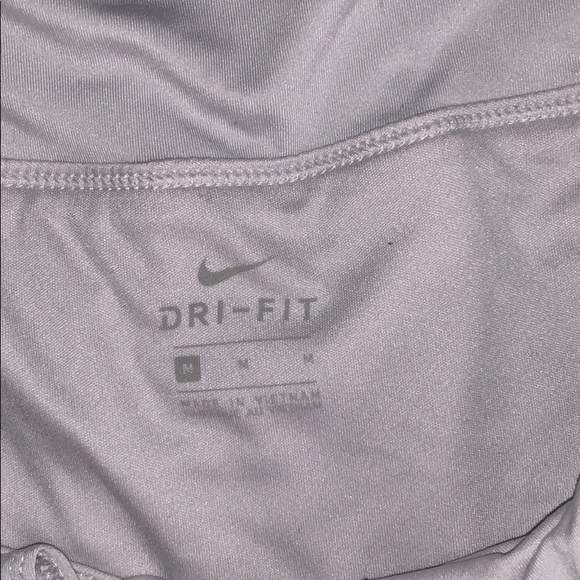 women’s nike shorts - Picture 2 of 3